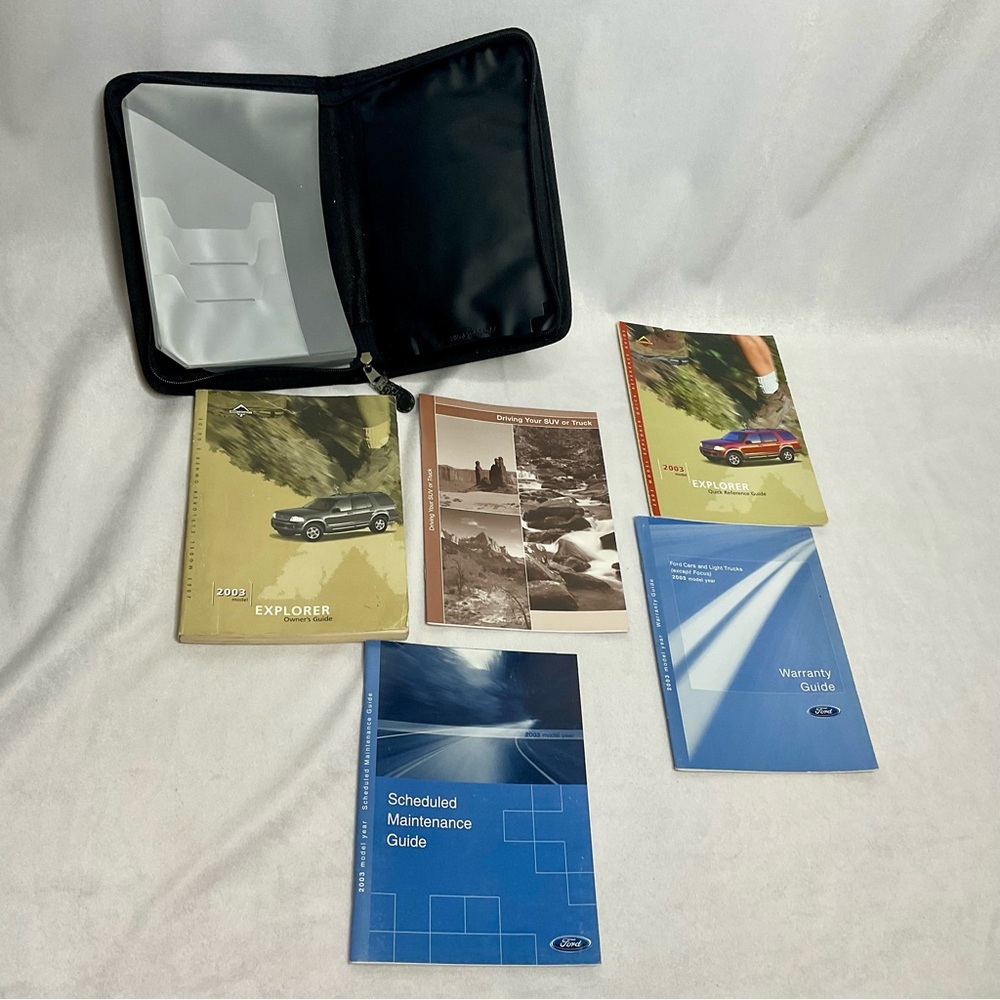 2003 Ford Explorer Owner’s Manual Case